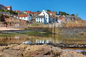 Scotland Gallery: The beach at Crail fishing village and harbour