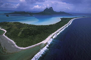 Images Dated 11th February 2010: Bora Bora, Society Islands, French Polynesia