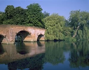 Berkshire Gallery: Bridge - over River Thames