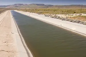 California Aqueduct irrigation canal in Antelope Valley, southern California