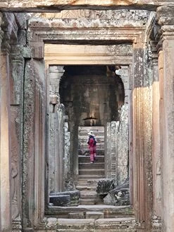 Cambodia - One of the accesses to the Bayon, a