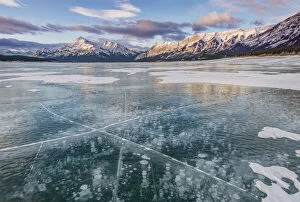 Bubble Gallery: Canada, Alberta, Abraham Lake at first light