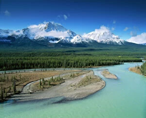 Images Dated 15th December 2004: Canada Athabasca River & Rocky Mountains, Jasper National Park, Alberta, Canada