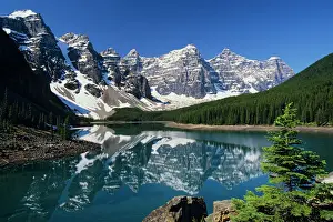 Lakes Prints: Canada - Moraine Lake in Valley of the Ten Peaks