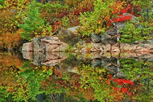 Calm Gallery: Canada, Ontario. Reflections on the Vermilion River