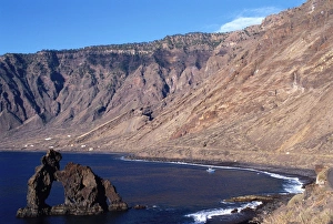 Images Dated 2nd May 2007: Canary Islands - La Arena beach. Hierro Island