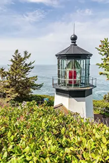 Cape Prints: Cape Meares, Oregon, USA. Cape Meares lighthouse on the Oregon coast. Date: 05-05-2021