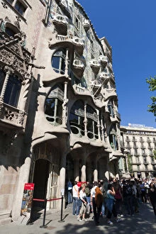 Casa Battlo by Antoni Gaudi, Passeig de