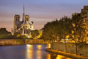 Buttress Gallery: Cathedral Notre Dame along River Seine