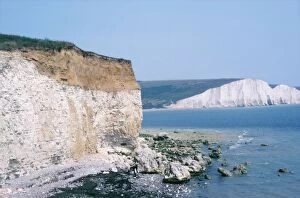 CHALK CLIFFS, SUSSEX - Seven Sisters at mouth of Cuckmere River, East Sussex, UK