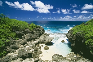Images Dated 31st January 2011: Christmas Island JPF 9781 Small beach between cliffs near the dales, Indian Ocean