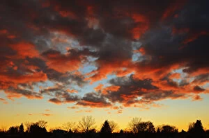 Backlit Gallery: Clouds at sunset