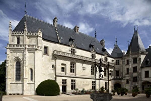 The courtyard of Chateau de Chaumont-Sur-Loire