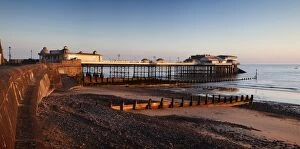 Images Dated 2nd May 2013: Cromer Pier