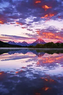 Dawn light over the Tetons from Oxbow Bend, Grand Teton National Park, Wyoming, USA. Date: 25-05-2021