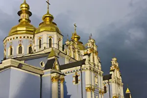 Ukraine Prints: DDE-90025755