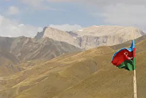 Caucasus Prints: DDE-90025807