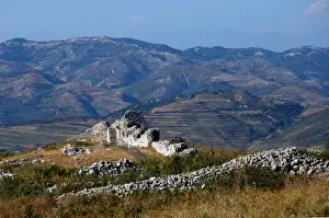 Mountainous Prints: DDE-90028683