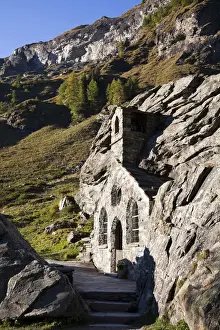 Chapel Prints: DDE-90028850