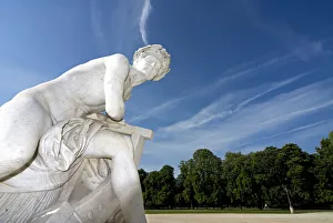 Statue Collection: DDE-90032487