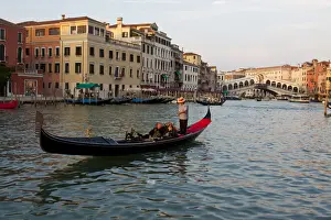 Gondola Prints: DDE-90032662