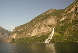 Geiranger Prints: DDE-90033264