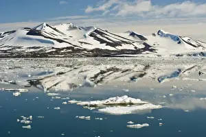 Longyearbyen Prints: DDE-90033489