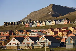 Longyearbyen Prints: DDE-90033542