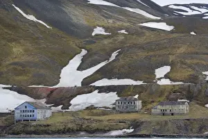 Longyearbyen Prints: DDE-90034439