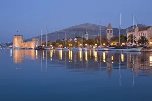 Marina Prints: DDE-90035725