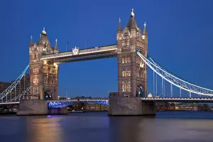 Thames Prints: DDE-90035793