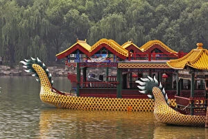 Beijing Gallery: Dragon boat at the Summer Palace, Beijing