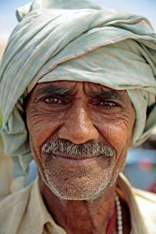 Images Dated 18th April 2009: Elderly Indian Man Khajuraho, Madhya Pradesh, India