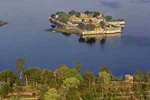 Elevated view of Jag Mandir Palace, Lake