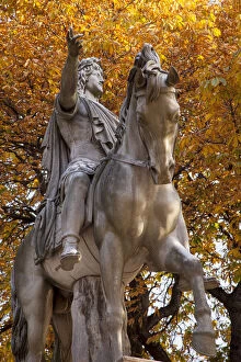 Equestrian statue of King Louis XIII in
