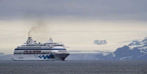 Europe, Norway, Svalbard. Cruise ship Aida