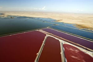 Images Dated 7th March 2009: Evaporation ponds for the commercial extraction