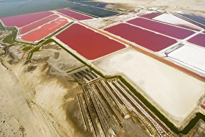Images Dated 7th March 2009: Evaporation ponds for the commercial extraction of sea salt