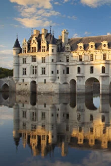 Images Dated 19th March 2014: Evening sunlight on Chateau Chenonceau