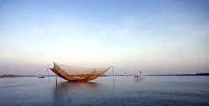 Vietnam Prints: Fisherman net - on the Thun Bon River near Hoi An Central Vietnam