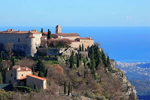 Town Collection: France - Gourdon, Alpes-Maritimes. A beautiful town perched on a rock at 650 metre altitude