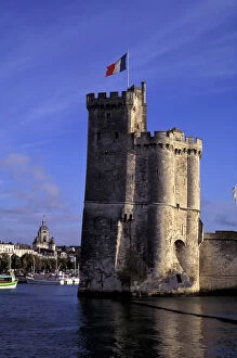 Flag Gallery: France, La Rochelle. Tour St. Nicolas