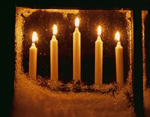Sympathy Prints: Frost AL 2566 Candles in frosty window © Ake Lindau / ARDEA LONDON