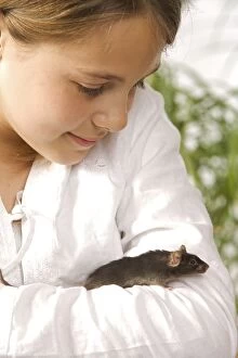 Images Dated 11th August 2007: Girl - with pet rat on arm