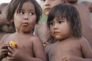 Images Dated 15th February 2011: Girls - Warao Indian