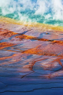 Images Dated 25th May 2021: Grand Prismatic Spring, Yellowstone National Park, Wyoming, USA. Date: 25-05-2021