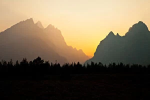 Larry Gallery: Grand Teton Range at sunset