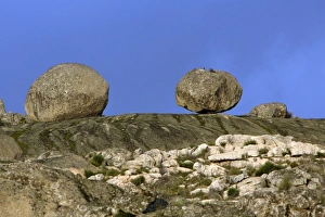 Images Dated 3rd April 2007: Granite Boulder Terrain - beside Valencia de Alcantara, Extremadura, Spain