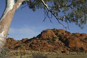 Images Dated 8th June 2003: Granite formations 'The Red Centre' Central Australia. West of Marla, northern South Australia