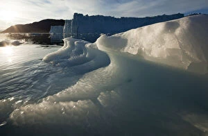 Greenland, Ilulissat, Icebergs near face